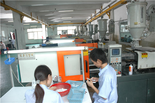 模具注塑廠家 模具(jù)注塑(sù)廠家