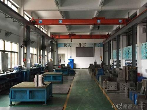 注塑模具工廠（chǎng）製造滑塊加斜導柱定模（mó）內側抽芯